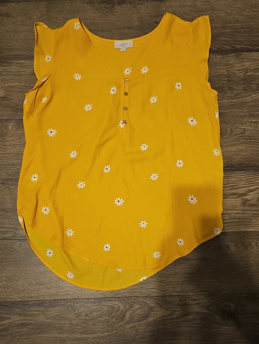 LOFT Yellow Daisy Henley Flutter Sleeve Blouse Medium Ruffle Women